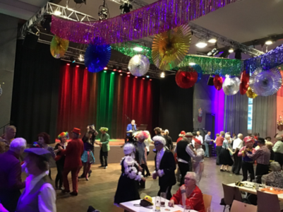 Faschingstanztee mit Livemusik | Charly Greil