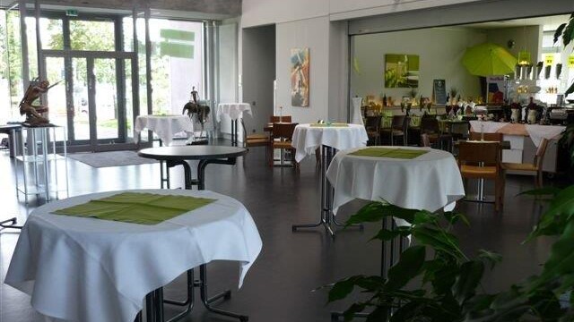Foyer und Restaurant